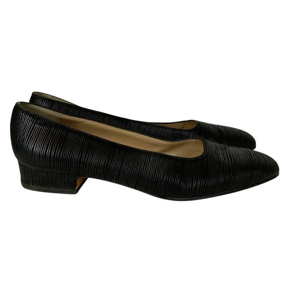 Salvatore Ferragamo Womens 6.5 B Black Textured Leather Low Heel Pumps Italy - Picture 4 of 10